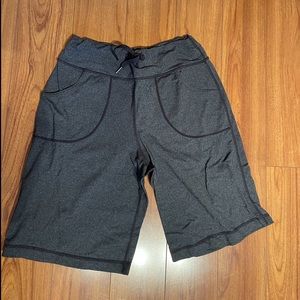 Lululemon Womens Gray Shorts Size 6